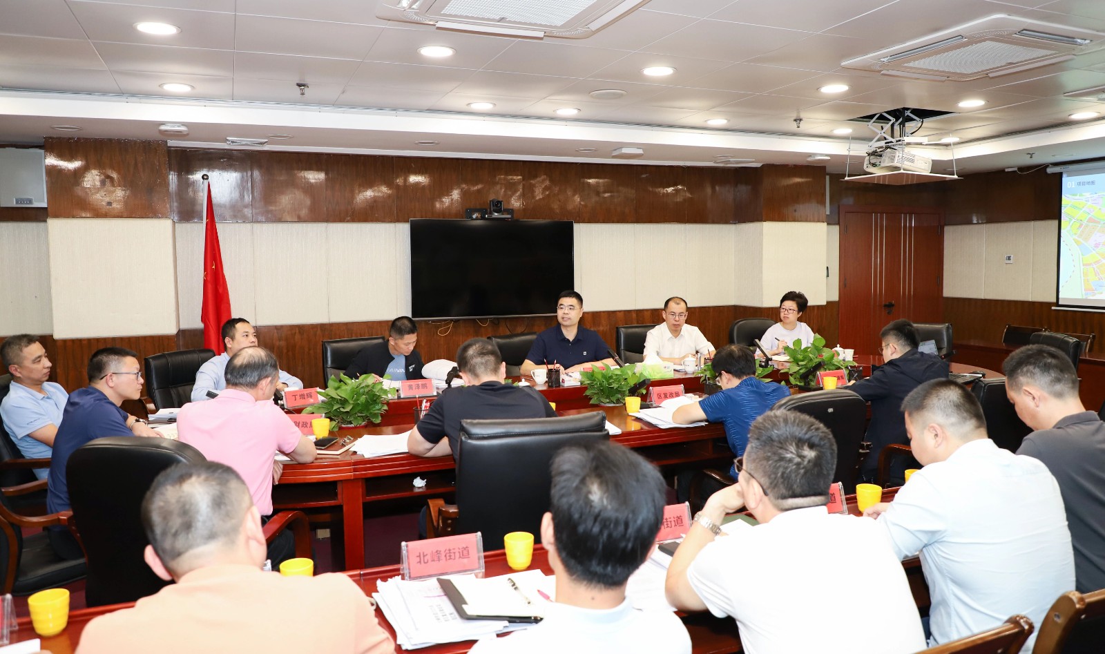 豐澤區(qū)政府重點(diǎn)工作調(diào)度會議召開 研究2025年項(xiàng)目謀劃有關(guān)工作